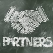 Cinque domande critiche sull’attività di M&A Cinque domande critiche sull’attività di M&A Una analisi approfondita dei fattori critici di successo per ottimizzare la gestione delle transazioni